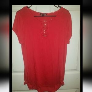Cable & Gauge Red Short Sleeve Top with Ring Accents NWT